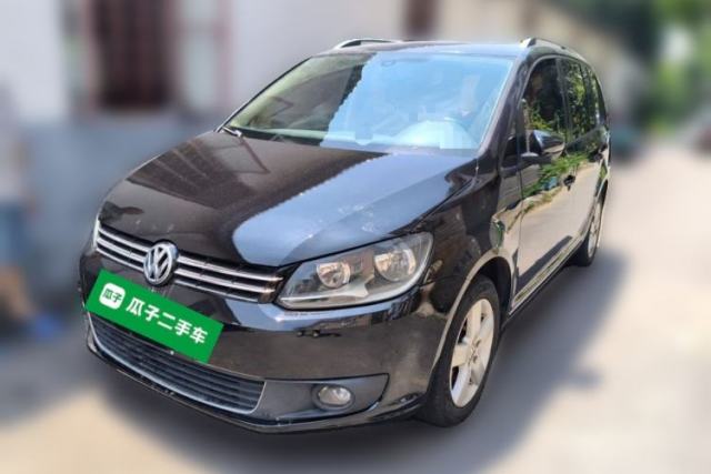 Ojetý Volkswagen Touran 2013 1.4T DSG Smart Edition 5-seater
