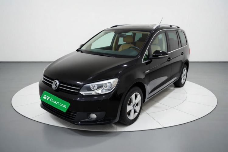 Ojetý Volkswagen Touran 2013 1.4T Manual Comfort Edition 5-Seater Guazi used car, China used car export, Used car for sale, Used cars, Cheapest cars for sale