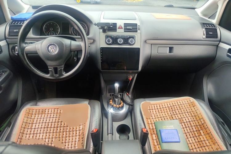 Used Volkswagen Touran 2013 1.4T DSG Comfort Edition 5-Seater Center Console