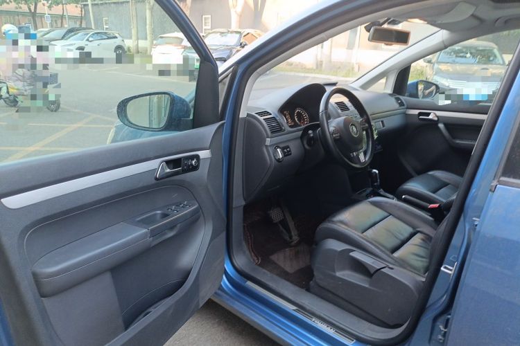 Used Volkswagen Touran 2013 1.4T DSG Crystal Edition 5-Seater Driver Seat