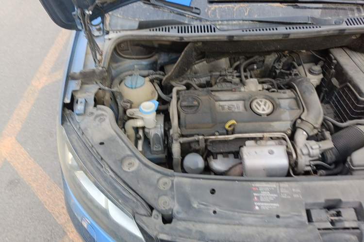 Used Volkswagen Touran 2013 1.4T DSG Crystal Edition 5-Seater Engine Bay Right