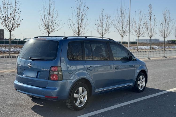 Used Volkswagen Touran 2013 1.4T DSG Comfort Edition 5-Seater Exterior 4