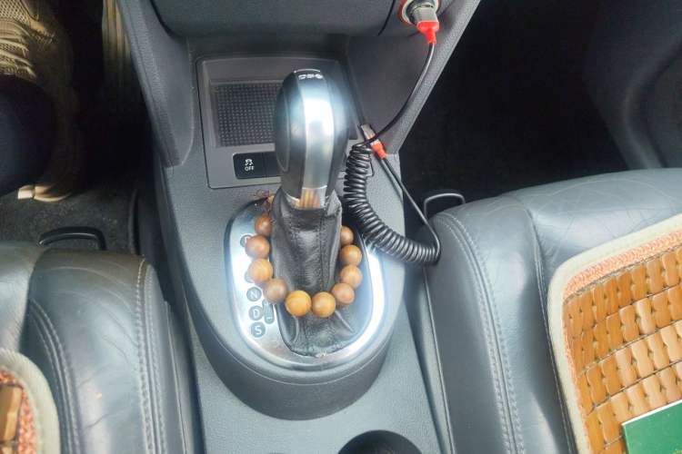 Used Volkswagen Touran 2013 1.4T DSG Comfort Edition 5-Seater Gear Lever