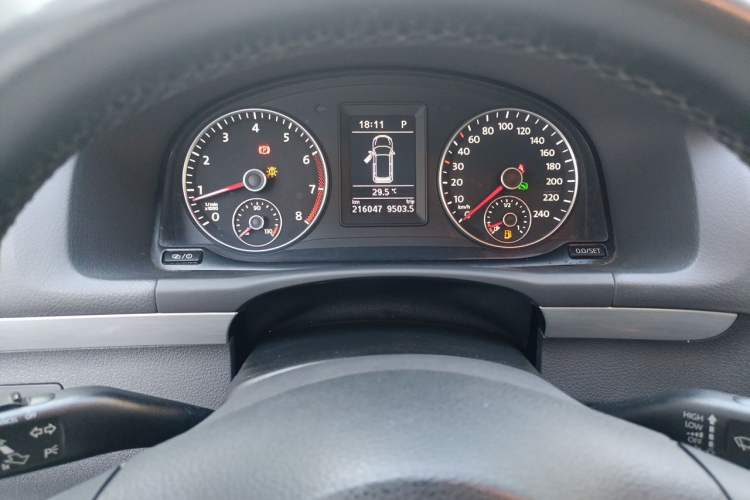Used Volkswagen Touran 2013 1.4T DSG Crystal Edition 5-Seater Instrument Cluster