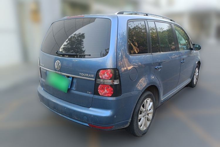 Used Volkswagen Touran 2013 1.4T DSG Crystal Edition 5-Seater Rear Right 45 Deg