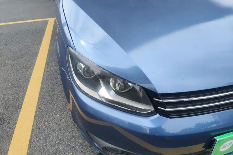 Used Volkswagen Touran 2013 1.4T DSG Comfort Edition 5-Seater Right Front Headlight