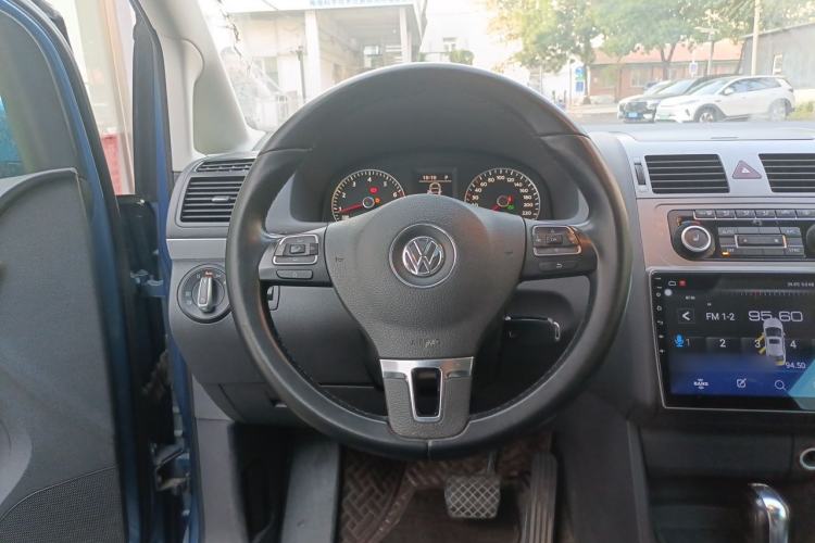 Used Volkswagen Touran 2013 1.4T DSG Crystal Edition 5-Seater Steering Wheel