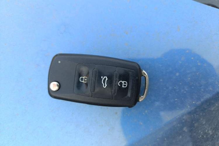 Used Volkswagen Touran 2013 1.4T DSG Crystal Edition 5-Seater Vehicle Key