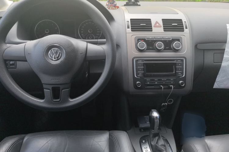 Used Volkswagen Touran 2013 1.4T DSG Comfort Edition 5-Seater Center Console