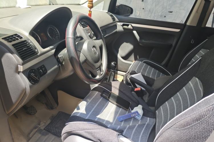 Used Volkswagen Touran 2013 1.4T Manual Fashion Edition 5 Seats Driver Seat