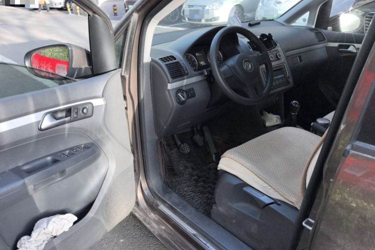 Used Volkswagen Touran 2013 1.4T Manual Comfort Edition 5-Seater Driver Seat