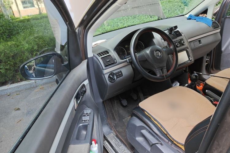 Used Volkswagen Touran 2013 1.4T Manual Fashion Edition 5 Seats Driver Seat