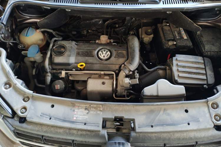 Used Volkswagen Touran 2013 1.4T Manual Fashion Edition 5 Seats Engine Bay
