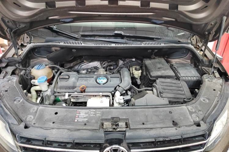 Used Volkswagen Touran 2013 1.4T DSG Smart Edition 5-seater Engine Bay
