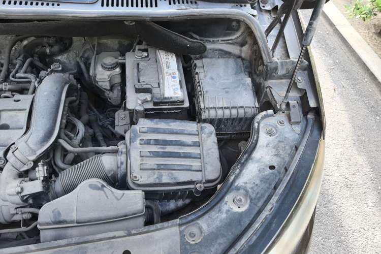 Used Volkswagen Touran 2013 1.4T Manual Comfort Edition 5-Seater Engine Bay Left