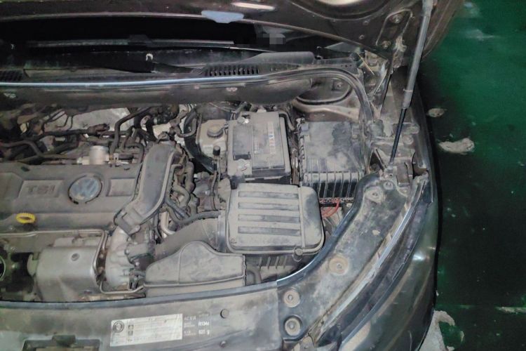 Used Volkswagen Touran 2013 1.4T DSG Comfort Edition 5-Seater Engine Bay Left