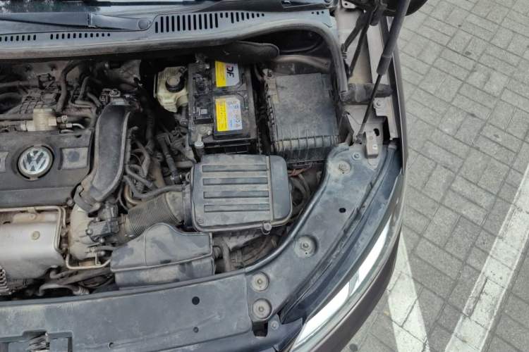 Used Volkswagen Touran 2013 1.4T Manual Comfort Edition 5-Seater Engine Bay Left
