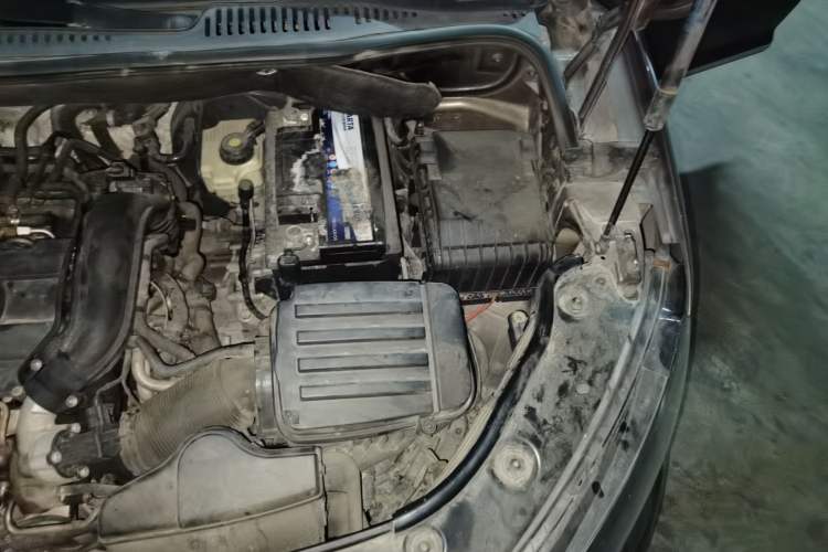 Used Volkswagen Touran 2013 1.4T DSG Comfort Edition 5-Seater Engine Bay Left