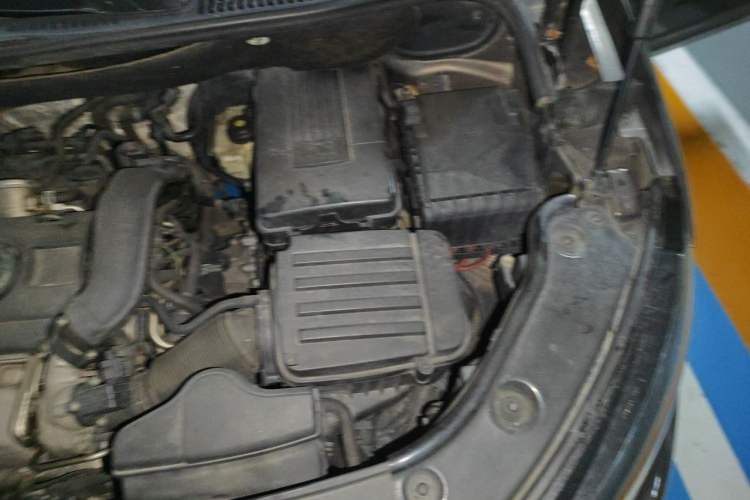 Used Volkswagen Touran 2013 1.4T DSG Comfort Edition 5-Seater Engine Bay Left