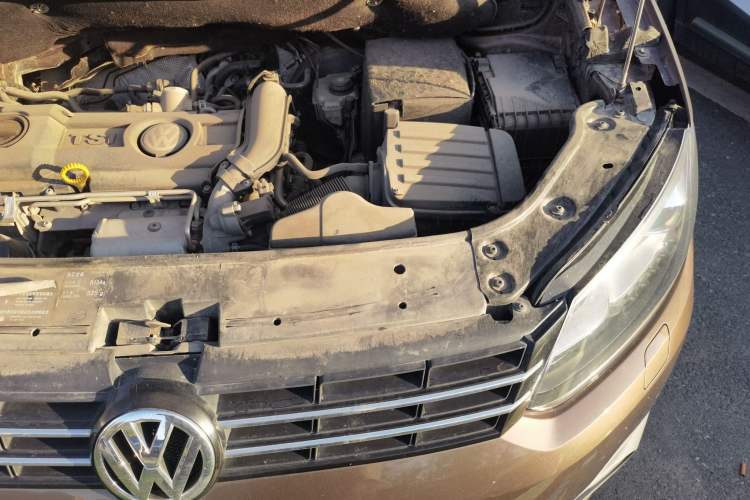 Used Volkswagen Touran 2013 1.4T DSG Crystal Edition 5-Seater Engine Bay Left
