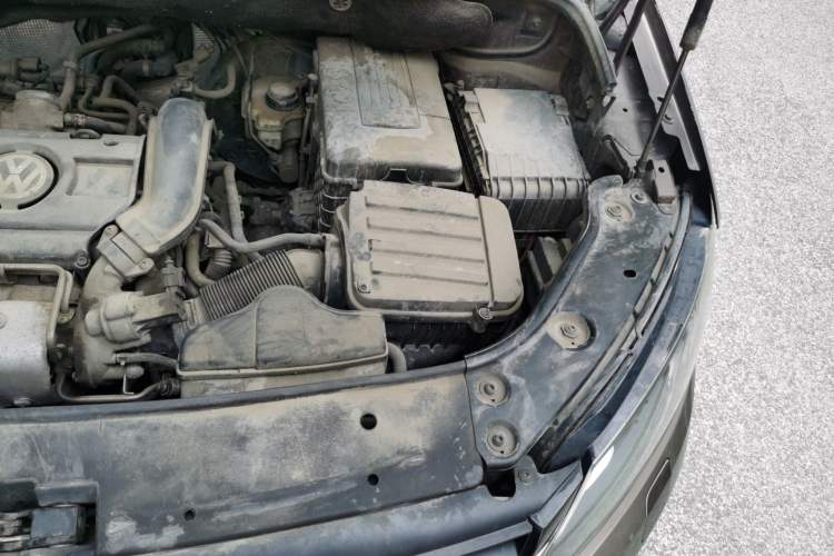 Used Volkswagen Touran 2013 1.4T DSG Crystal Edition 5-Seater Engine Bay Left