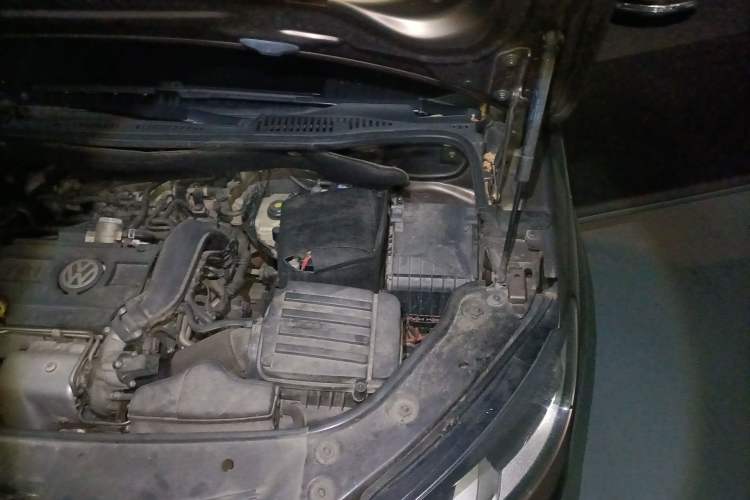 Used Volkswagen Touran 2013 1.4T DSG Comfort Edition 5-Seater Engine Bay Left