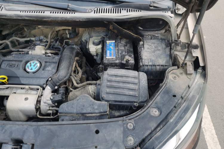 Used Volkswagen Touran 2013 1.4T Manual Comfort Edition 5-Seater Engine Bay Left
