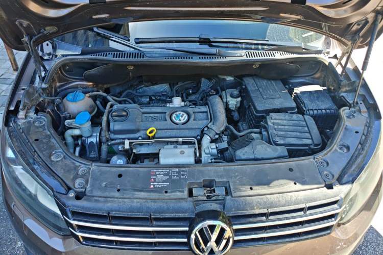 Used Volkswagen Touran 2013 1.4T DSG Crystal Edition 5-Seater Engine Bay