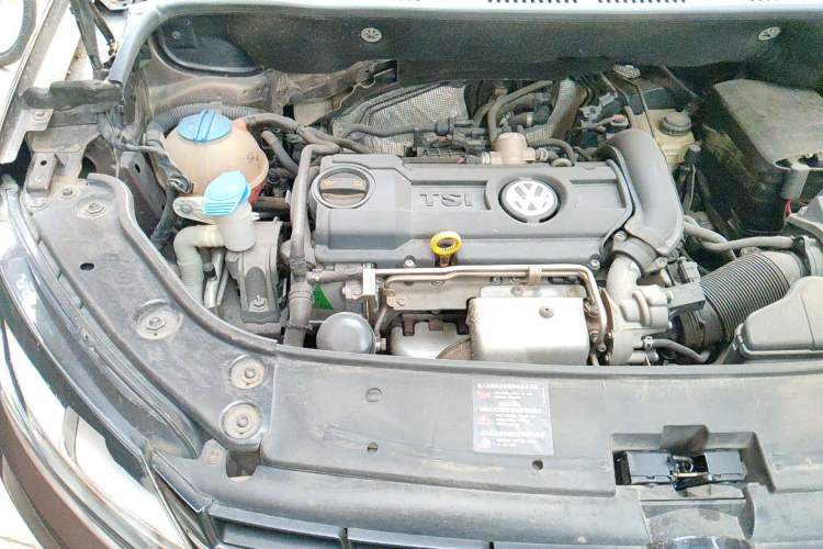 Used Volkswagen Touran 2013 1.4T DSG Comfort Edition 5-Seater Engine Bay Right