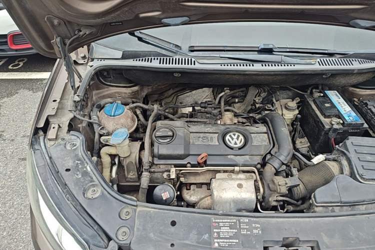 Used Volkswagen Touran 2013 1.4T DSG Comfort Edition 5-Seater Engine Bay Right