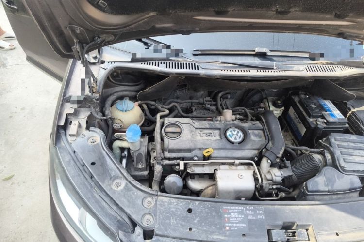 Used Volkswagen Touran 2013 1.4T Manual Comfort Edition 5-Seater Engine Bay Right