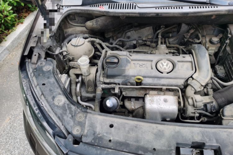 Used Volkswagen Touran 2013 1.4T DSG Crystal Edition 5-Seater Engine Bay Right