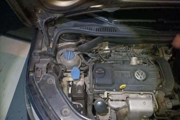 Used Volkswagen Touran 2013 1.4T DSG Comfort Edition 5-Seater Engine Bay Right