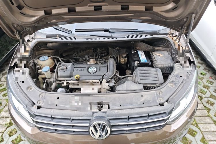 Used Volkswagen Touran 2013 1.4T Manual Fashion Edition 5 Seats Engine Bay