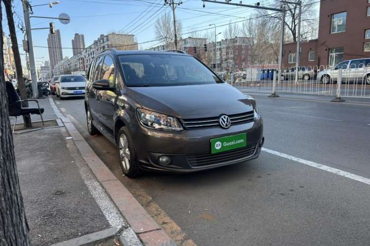 Used Volkswagen Touran 2013 1.4T DSG Comfort Edition 5-Seater Exterior 2