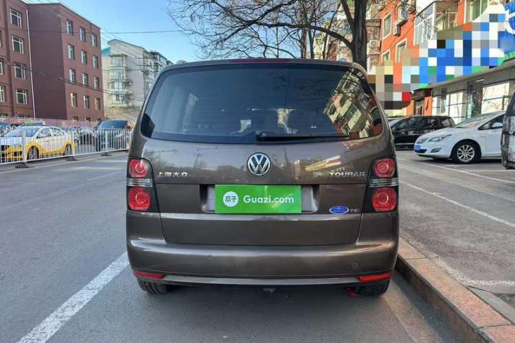 Used Volkswagen Touran 2013 1.4T DSG Comfort Edition 5-Seater Exterior 4