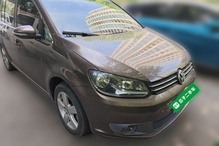 Used Volkswagen Touran 2013 1.4T Manual Fashion Edition 5 Seats Front Right 45 Deg