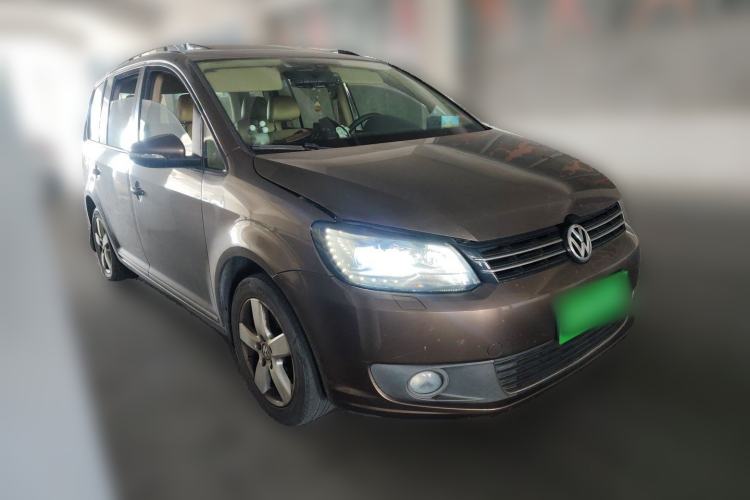 Used Volkswagen Touran 2013 1.4T Manual Comfort Edition 5-Seater Front Right 45 Deg