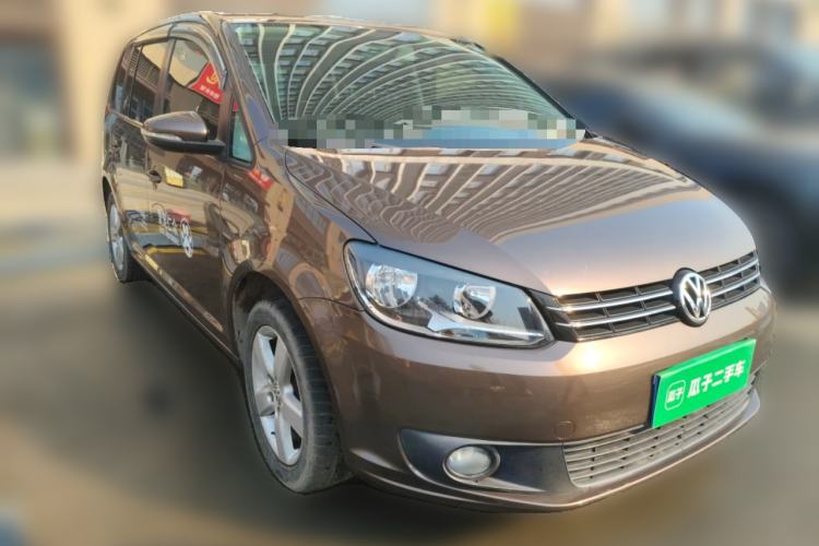 Used Volkswagen Touran 2013 1.4T Manual Fashion Edition 5 Seats Front Right 45 Deg