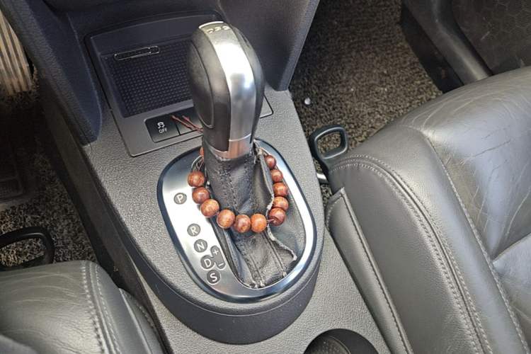 Used Volkswagen Touran 2013 1.4T DSG Comfort Edition 5-Seater Gear Lever