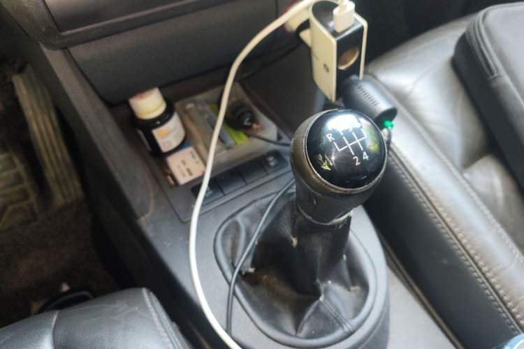 Used Volkswagen Touran 2013 1.4T Manual Comfort Edition 5-Seater Gear Lever