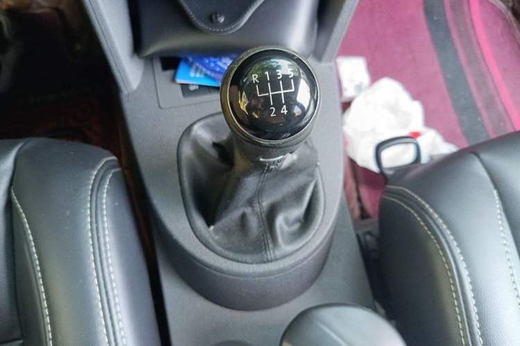 Used Volkswagen Touran 2013 1.4T Manual Fashion Edition 5 Seats Gear Lever