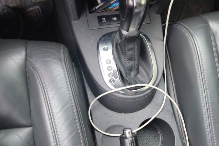 Used Volkswagen Touran 2013 1.4T DSG Smart Edition 7-Seater Gear Lever