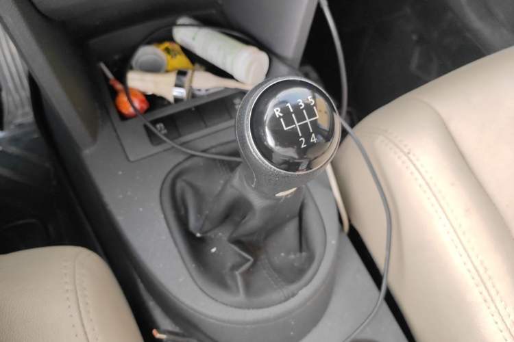 Used Volkswagen Touran 2013 1.4T Manual Fashion Edition 5 Seats Gear Lever