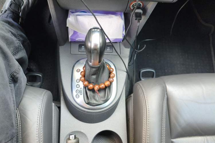 Used Volkswagen Touran 2013 1.4T DSG Comfort Edition 5-Seater Gear Lever