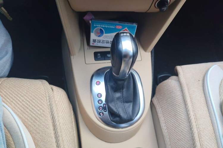 Used Volkswagen Touran 2013 1.4T DSG Crystal Edition 5-Seater Gear Lever