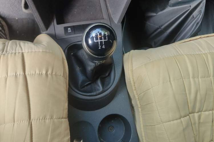 Used Volkswagen Touran 2013 1.4T Manual Comfort Edition 5-Seater Gear Lever