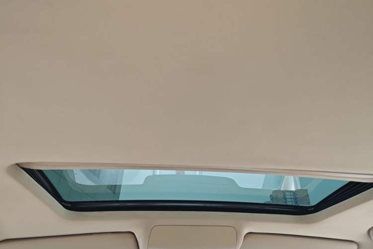 Used Volkswagen Touran 2013 1.4T DSG Comfort Edition 5-Seater Headliner