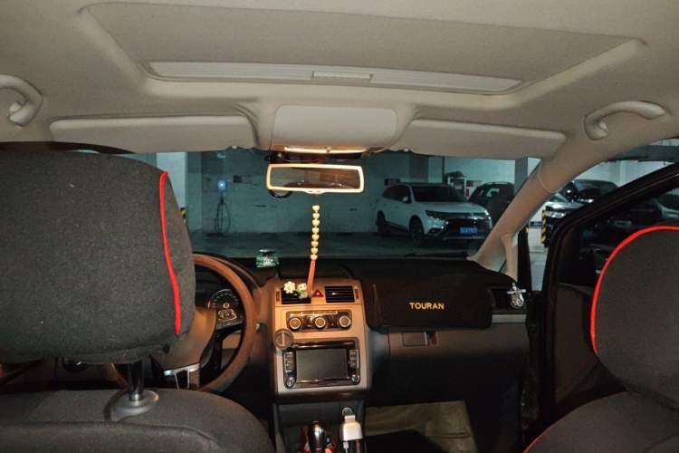 Used Volkswagen Touran 2013 1.4T DSG Comfort Edition 5-Seater Headliner
