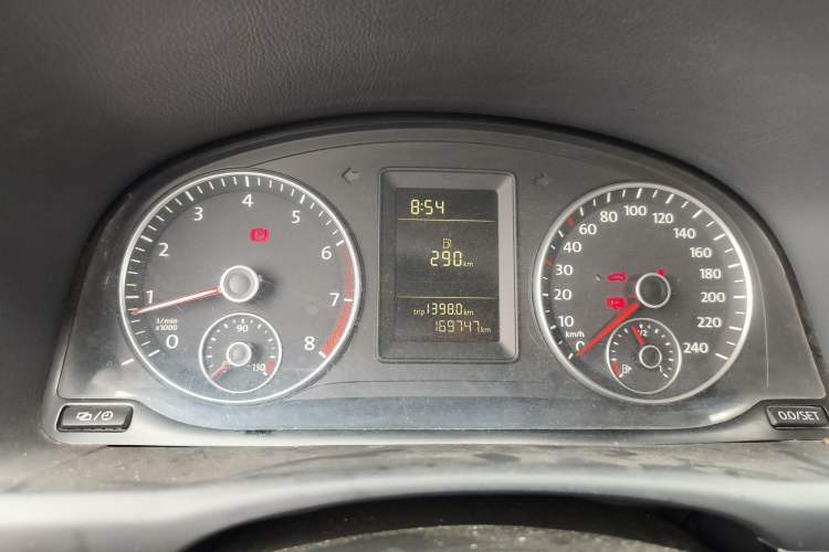 Used Volkswagen Touran 2013 1.4T Manual Fashion Edition 5 Seats Instrument Cluster